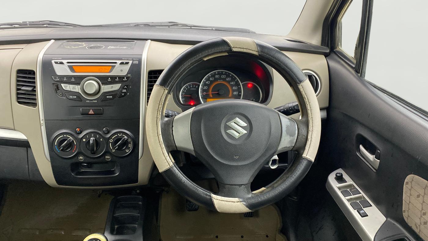 2015 Maruti Wagon R 1.0 VXI, CNG, Manual, 1,14,243 km, Steering Wheel Close Up