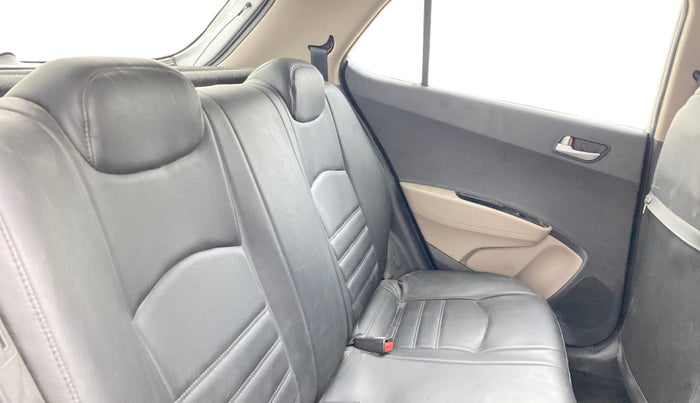 2017 Hyundai Grand i10 SPORTZ (O) AT 1.2 KAPPA VTVT, Petrol, Automatic, 66,322 km, Right Side Rear Door Cabin