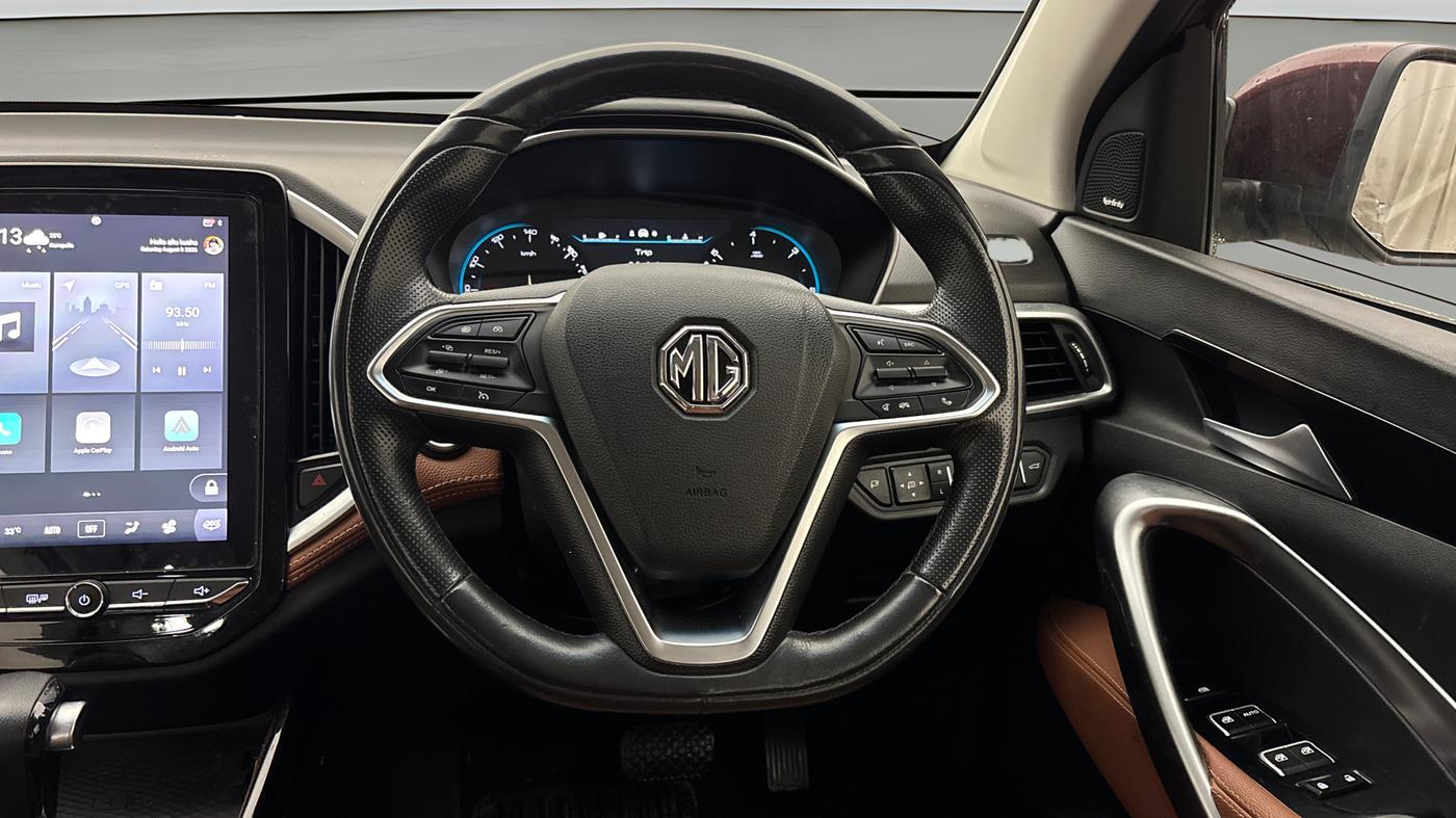 2022 MG HECTOR PLUS SHARP 1.5 PETROL TURBO CVT 6-STR, Petrol, Automatic, 39,063 km, Steering Wheel Close Up