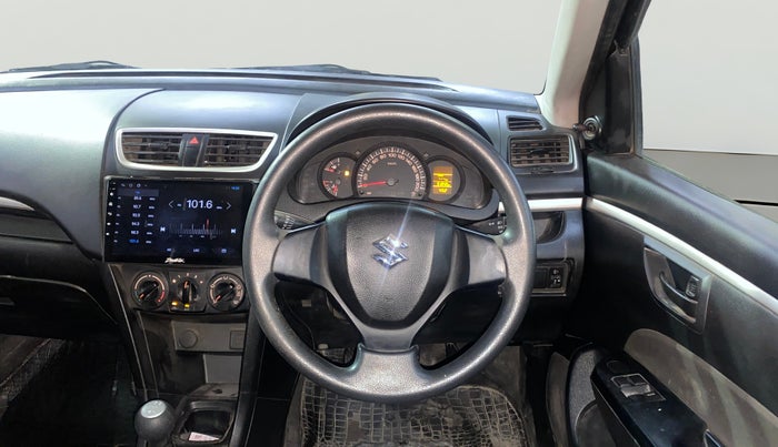 2016 Maruti Swift LXI (O), CNG, Manual, 91,835 km, Steering Wheel Close Up