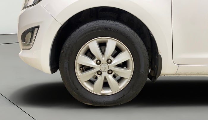 2013 Hyundai i20 SPORTZ 1.2, Petrol, Manual, 98,565 km, Left Front Wheel