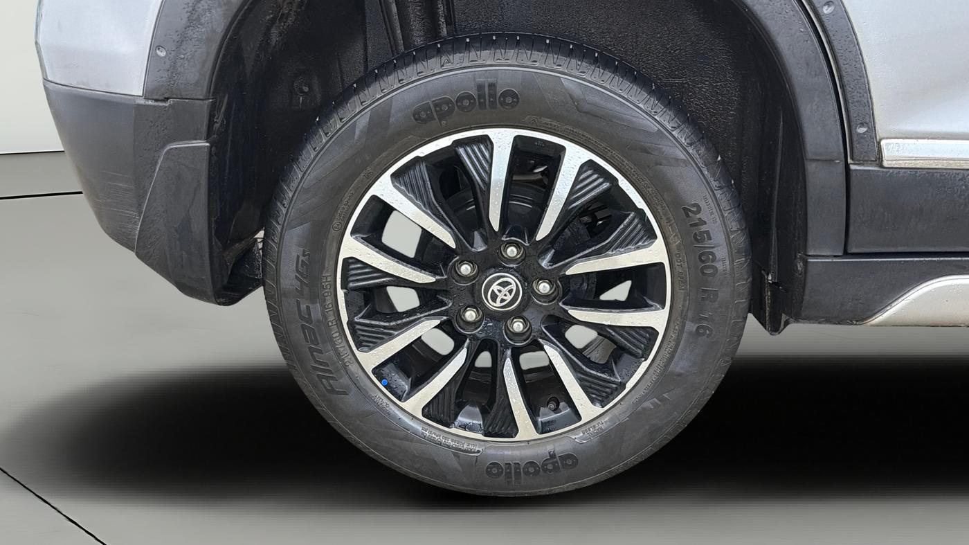 2022 Toyota URBAN CRUISER PREMIUM GRADE AT, Petrol, Automatic, 46,229 km, Right Rear Wheel