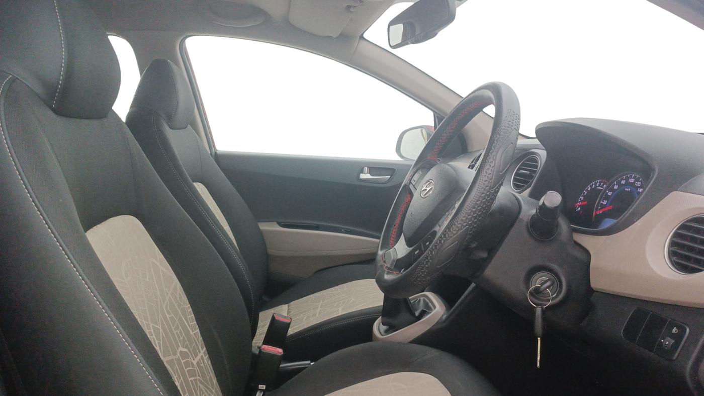 2015 Hyundai Grand i10 SPORTZ 1.2 KAPPA VTVT, Petrol, Manual, 67,581 km, Right Side Front Door Cabin