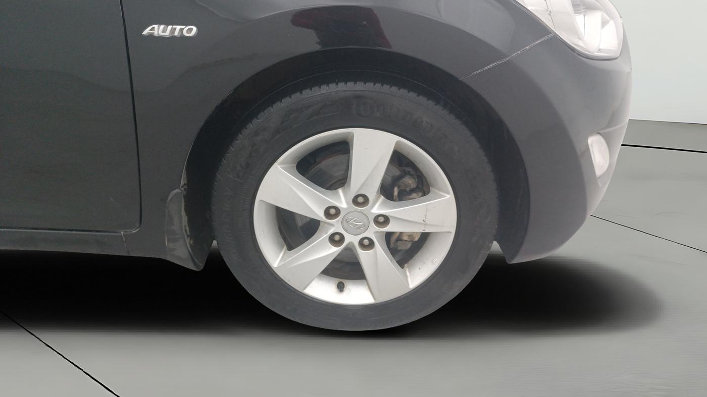 2014 Hyundai New Elantra 1.6 SX AT DIESEL, Diesel, Automatic, 1,34,040 km, Right Front Wheel