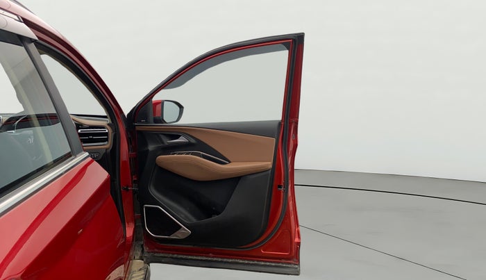 2024 MG HECTOR PLUS SAVVY PRO 1.5 TURBO CVT 6 STR, Petrol, Automatic, 43,507 km, RHS Front Door