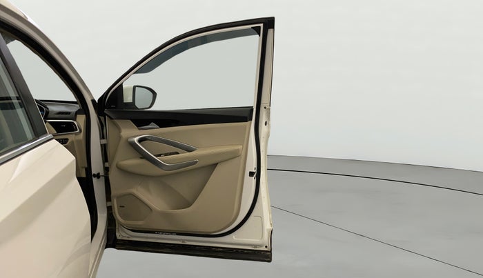 2021 MG HECTOR SHARP 2.0 DIESEL, Diesel, Manual, 47,308 km, RHS Front Door