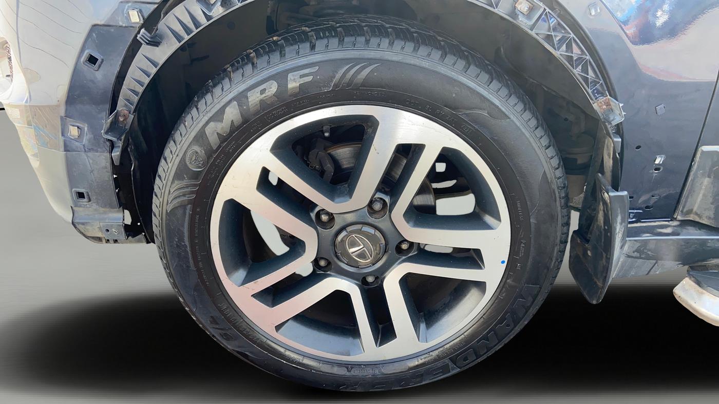 2018 Tata Hexa XTA 4X2 7 STR, Diesel, Automatic, 1,37,854 km, Left Front Wheel