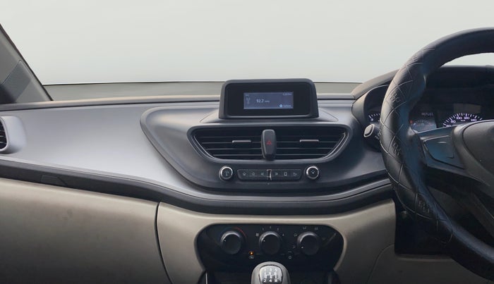 2021 Tata ALTROZ XE DIESEL, Diesel, Manual, 1,05,188 km, Air Conditioner