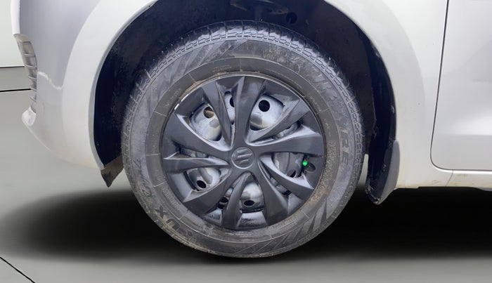 2021 Maruti Swift VXI AMT, Petrol, Automatic, 25,812 km, Left Front Wheel