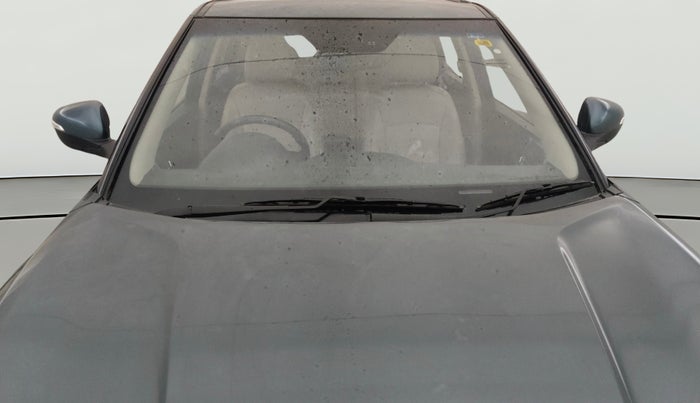 2021 Mahindra XUV300 W8 (O) 1.5 DIESEL, Diesel, Manual, 1,12,292 km, Front Windshield