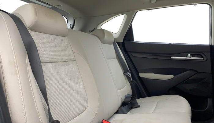 2022 KIA SELTOS HTK PLUS 1.5 IMT, Petrol, Manual, 71,399 km, Right Side Rear Door Cabin