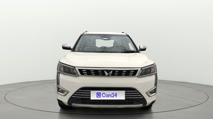 2024 Mahindra XUV300 W8 1.2 (O) TGDI DUAL TONE, Petrol, Manual, 43,230 km, Front