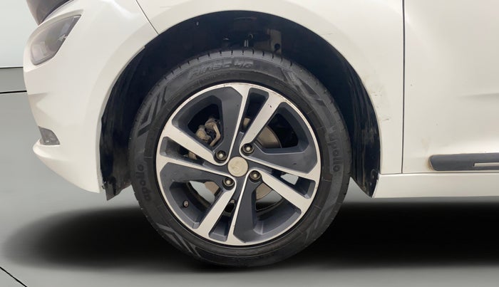 2022 Tata ALTROZ XZ PLUS DIESEL, Diesel, Manual, 60,339 km, Left Front Wheel