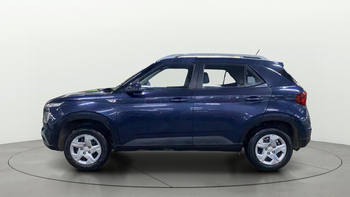 2022 Hyundai VENUE S 1.2, Petrol, Manual, 74,132 km, Left Side