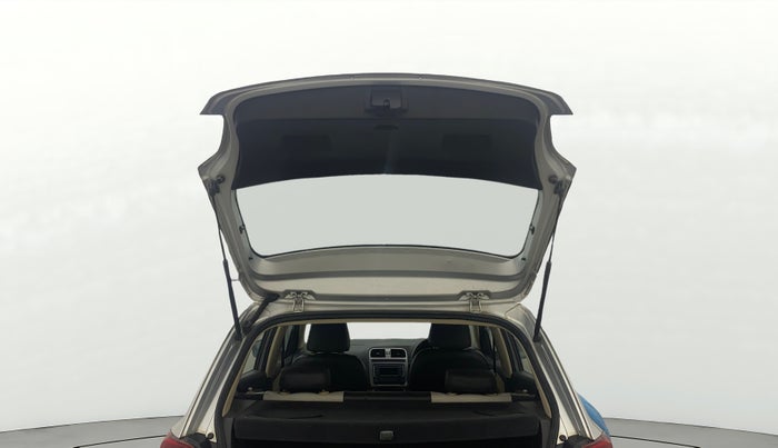 2015 Volkswagen Polo HIGHLINE1.2L, Petrol, Manual, 36,832 km, Boot Door Open