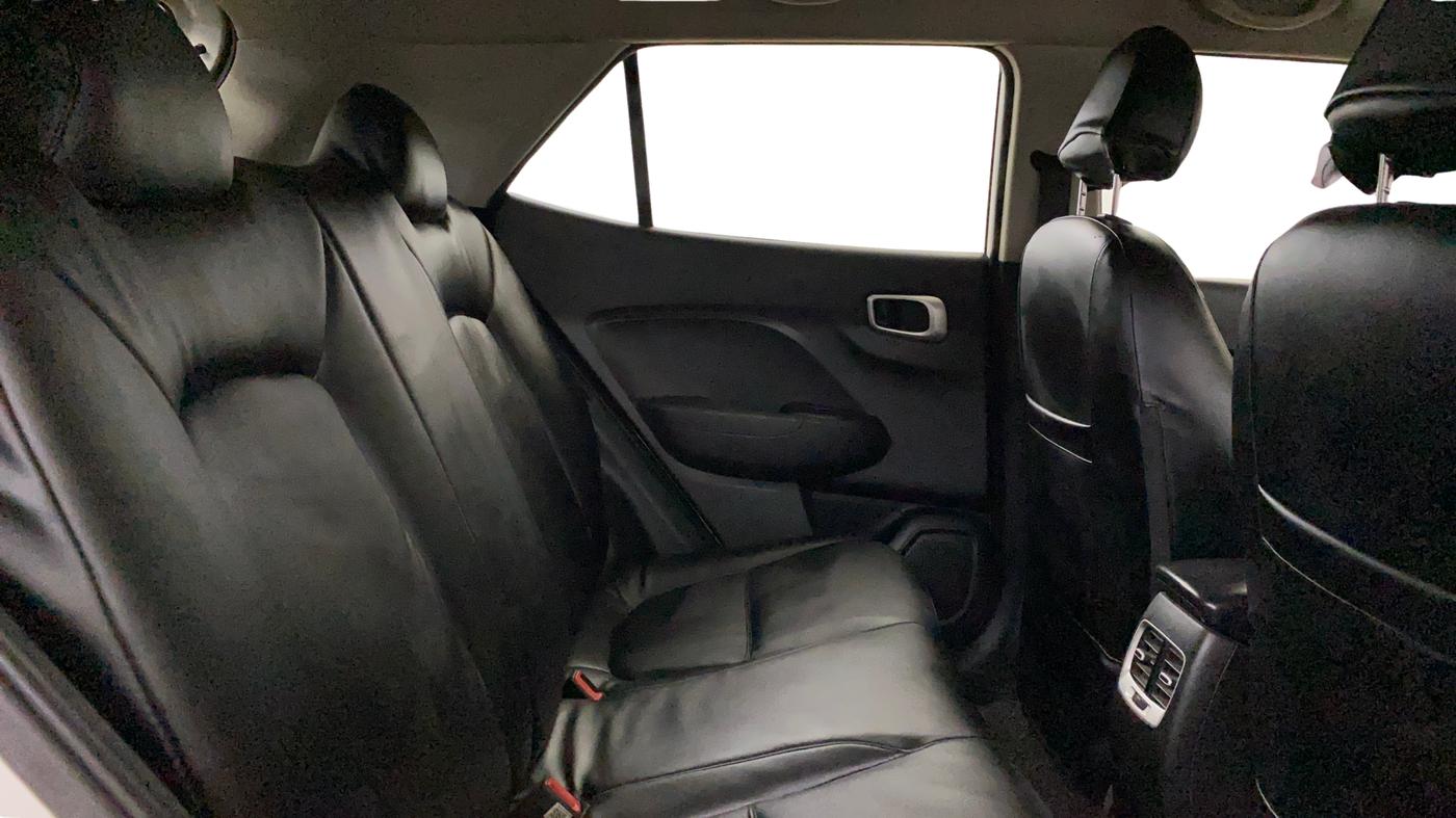 2019 Hyundai VENUE S 1.2, Petrol, Manual, 62,933 km, Right Side Rear Door Cabin