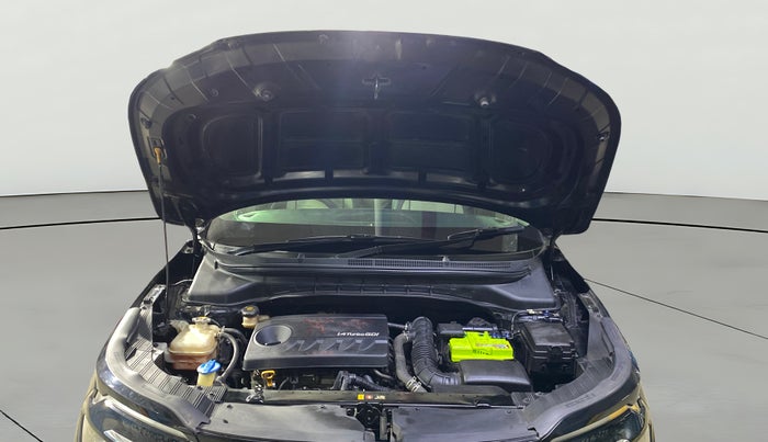 2022 KIA CARENS LUXURY PLUS 1.4 PETROL 7 STR, Petrol, Manual, 43,820 km, Open Bonet