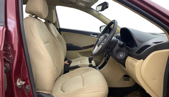 2014 Hyundai Verna FLUIDIC 1.6 VTVT SX, Petrol, Manual, 58,751 km, Right Side Front Door Cabin