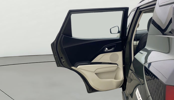 2024 Mahindra XUV 3XO AX5 1.2 L TCMPFi, Petrol, Manual, 6,533 km, LHS Rear Door