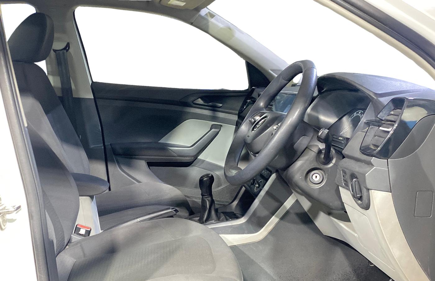 2022 Skoda KUSHAQ ACTIVE 1.0L TSI MT, Petrol, Manual, 28,539 km, Right Side Front Door Cabin
