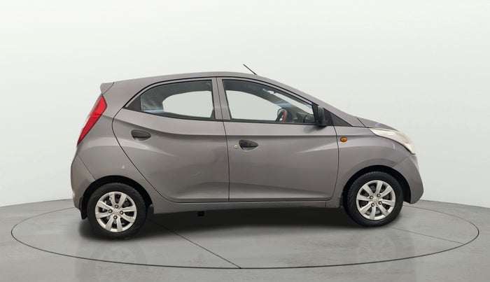 2013 Hyundai Eon MAGNA +, Petrol, Manual, 1,20,028 km, Right Side View
