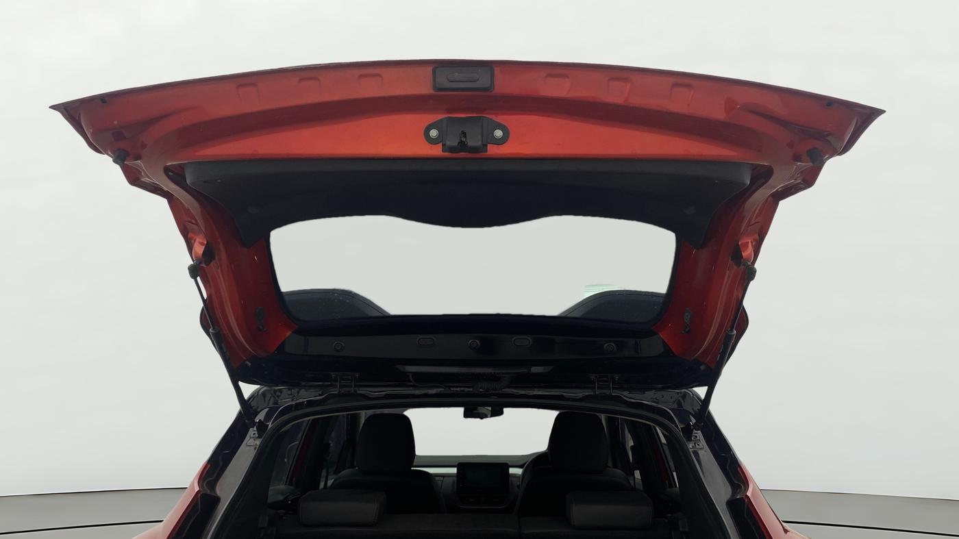 2024 Renault Kiger RXT (O) MT DUAL TONE, Petrol, Manual, 49,827 km, Boot Door Open