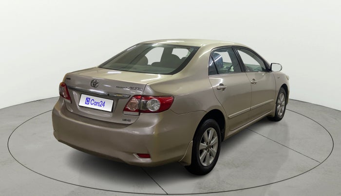 2013 Toyota Corolla Altis GL PETROL, CNG, Manual, 1,06,959 km, Right Back Diagonal
