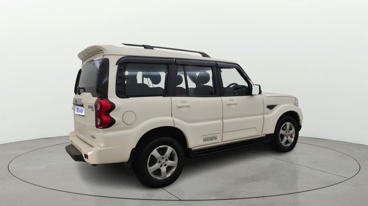2020 Mahindra Scorpio S11 2WD, Diesel, Manual, 28,401 km, Right Back Diagonal