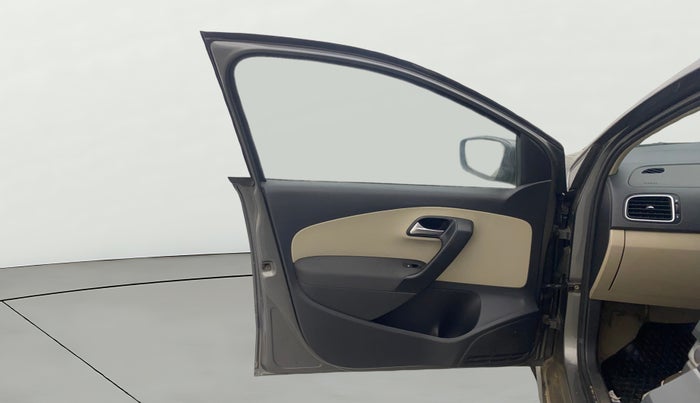 2013 Volkswagen Polo HIGHLINE DIESEL, Diesel, Manual, 71,850 km, LHS Front Door