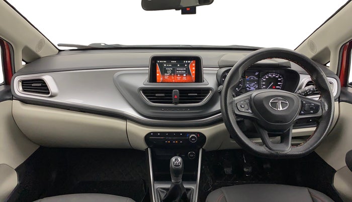 2023 Tata ALTROZ XZ PETROL, Petrol, Manual, 10,965 km, Dashboard