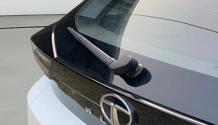 2023 Tata ALTROZ XZ PLUS PETROL, Petrol, Manual, 10,089 km, Rear Wiper