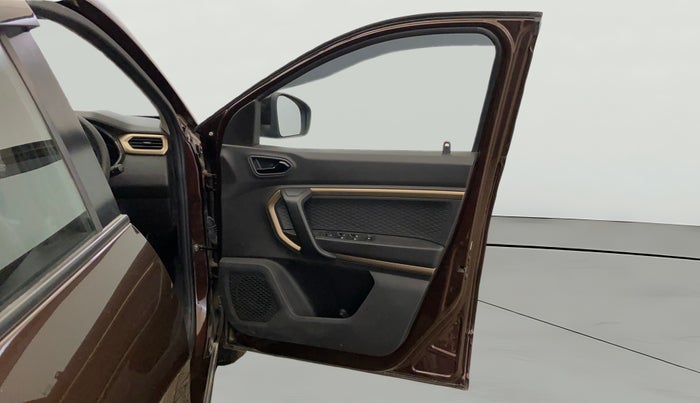 2023 Renault Kiger RXT (O) AMT, Petrol, Automatic, 9,316 km, RHS Front Door