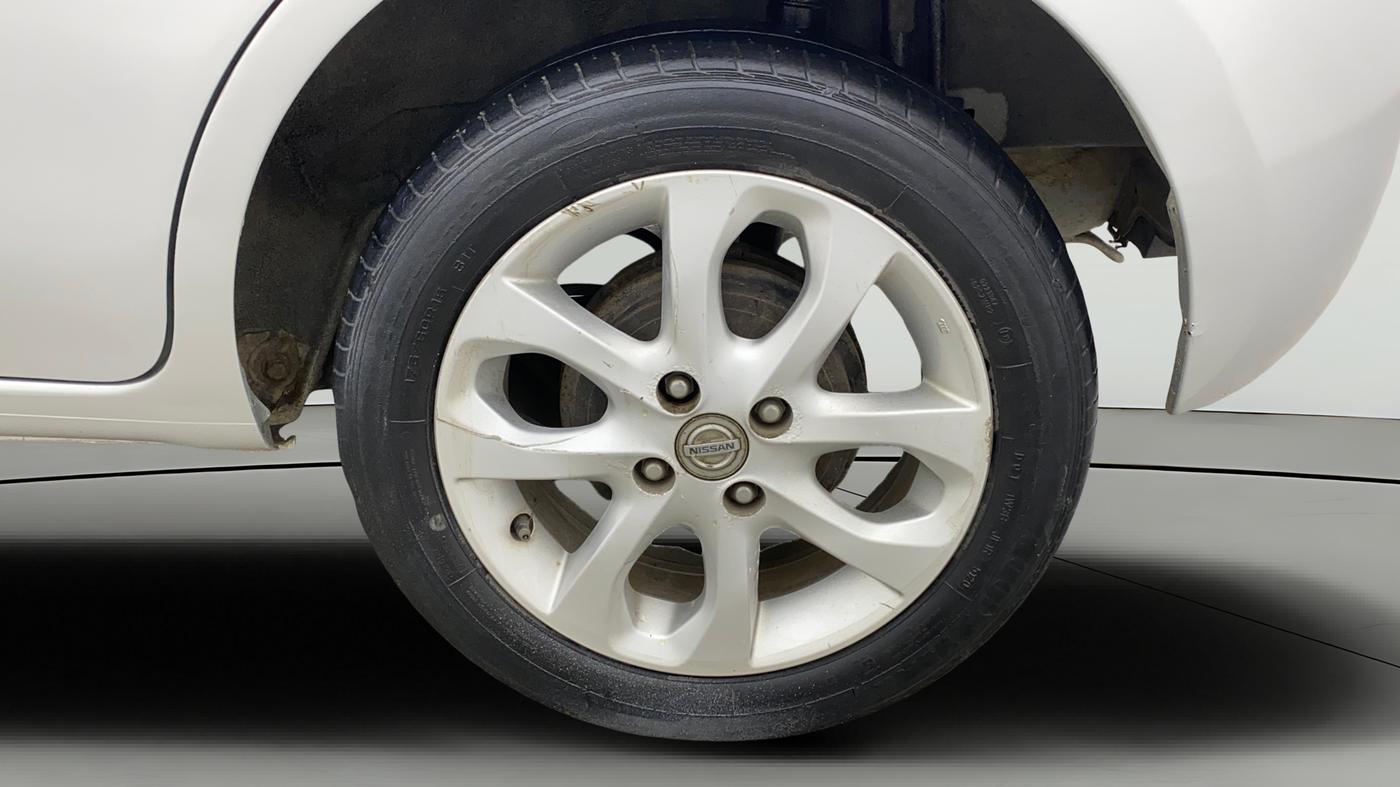 2016 Nissan Micra XV CVT, Petrol, Automatic, 1,18,740 km, Left Rear Wheel