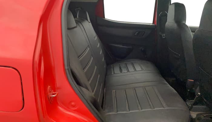 2016 Renault Kwid RXT 0.8, Petrol, Manual, 1,16,802 km, Third Seat Row ( optional )