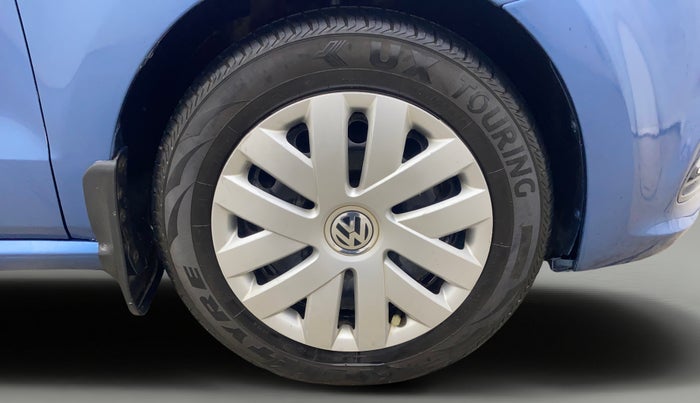 2016 Volkswagen Ameo COMFORTLINE 1.2L, Petrol, Manual, 1,40,751 km, Right Front Wheel