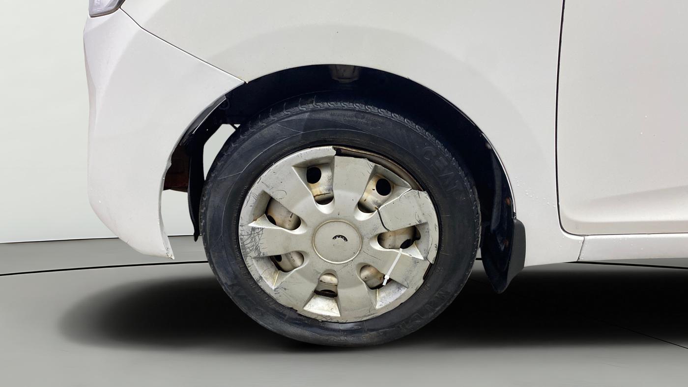 2018 Hyundai Eon ERA +, Petrol, Manual, 73,711 km, Left Front Wheel