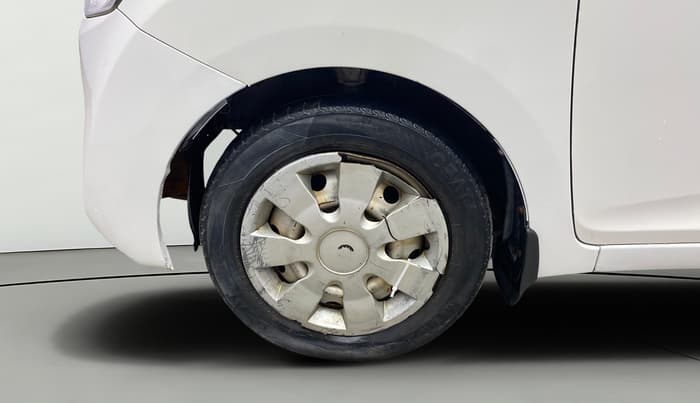 2018 Hyundai Eon ERA +, Petrol, Manual, 73,711 km, Left Front Wheel