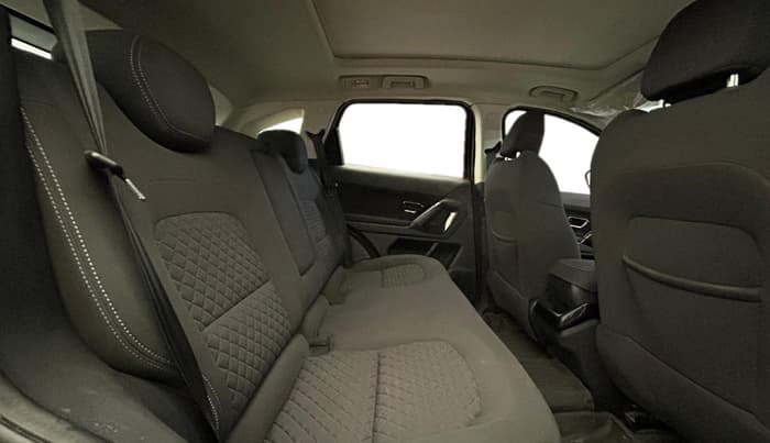 2021 Tata Harrier XTA 2.0L KRYOTEC PLUS, Diesel, Automatic, 43,451 km, Right Side Rear Door Cabin