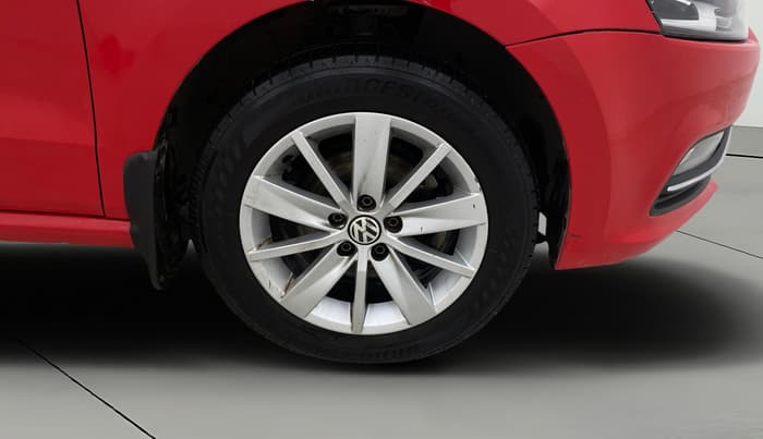 2017 Volkswagen Polo HIGHLINE1.2L, Petrol, Manual, 51,636 km, Right Front Wheel