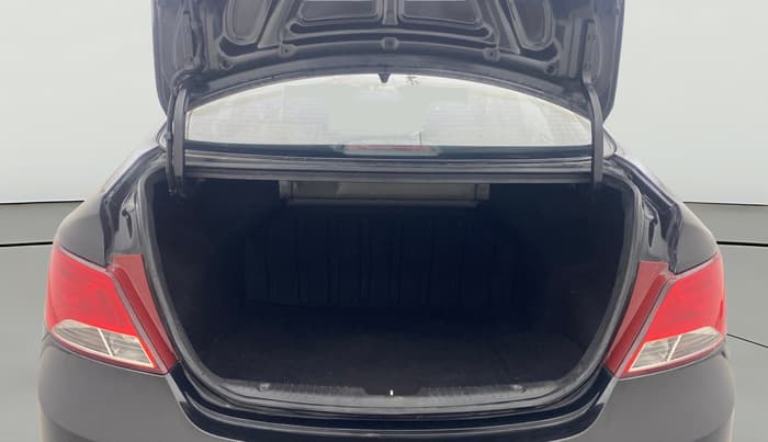 2016 Hyundai Verna FLUIDIC 4S 1.6 VTVT SX, Petrol, Manual, 63,332 km, Boot Open Zoomed View