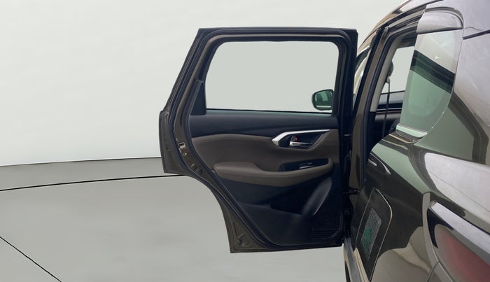 2023 Toyota URBAN CRUISER HYRYDER V HYBRID, Hybrid, Automatic, 82,201 km, LHS Rear Door