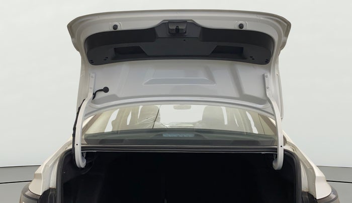 2024 Volkswagen VIRTUS TOPLINE TSI 1.0 AT, Petrol, Automatic, 6,586 km, Boot Door Open