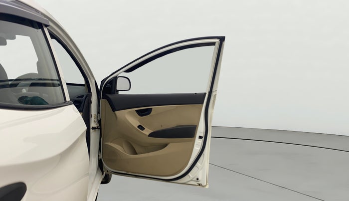 2015 Hyundai Eon MAGNA +, Petrol, Manual, 77,507 km, RHS Front Door