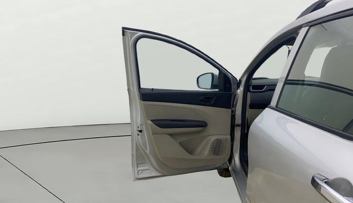 2020 Renault TRIBER RXL MT, Petrol, Manual, 27,600 km, LHS Front Door