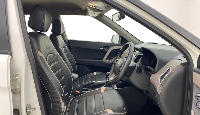 2017 Hyundai Creta SX PLUS 1.6 DIESEL, Diesel, Manual, 31,395 km, Right Side Front Door Cabin