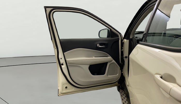 2020 Jeep Compass LIMITED PLUS PETROL AT, Petrol, Automatic, 81,155 km, LHS Front Door