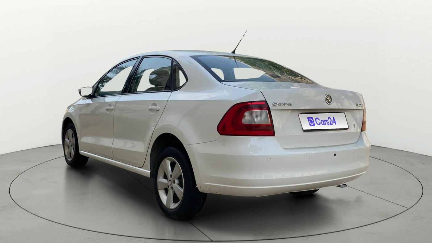 2015 Skoda Rapid AMBITION 1.5 TDI, Diesel, Manual, 80,270 km, Left Back Diagonal