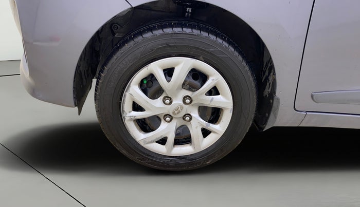 2017 Hyundai Grand i10 MAGNA 1.2 KAPPA VTVT, CNG, Manual, 1,17,518 km, Left Front Wheel