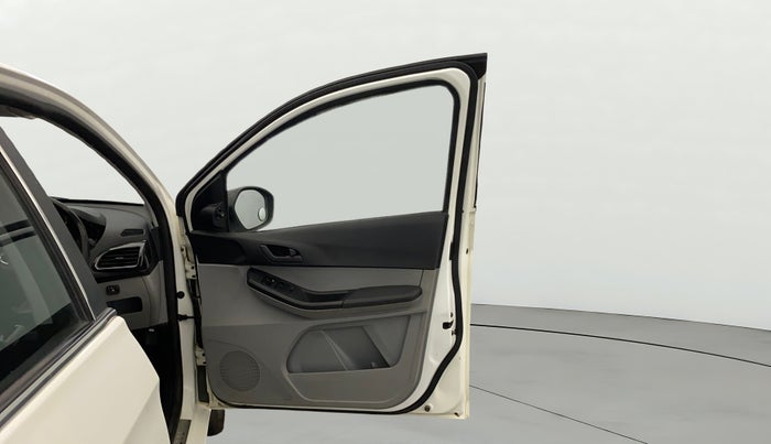 2023 Tata Tiago XT (O) PETROL, CNG, Manual, 24,427 km, RHS Front Door