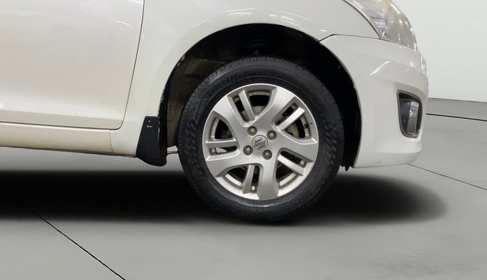 2015 Maruti Swift Dzire ZDI, Diesel, Manual, 88,174 km, Right Front Wheel